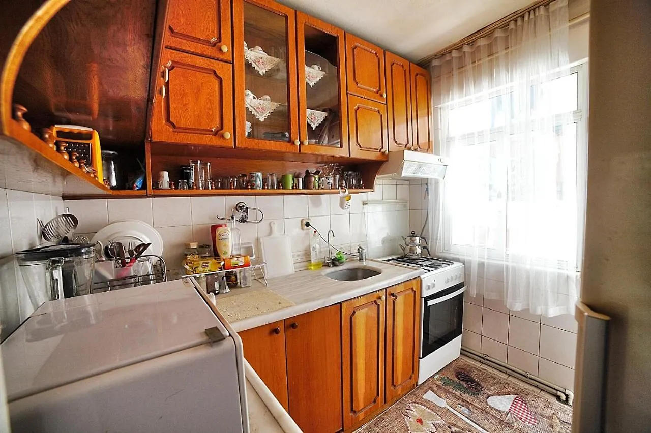 Private Room Close To Merter And Gungoren Textile Center Istanboel 0*,  Turkije