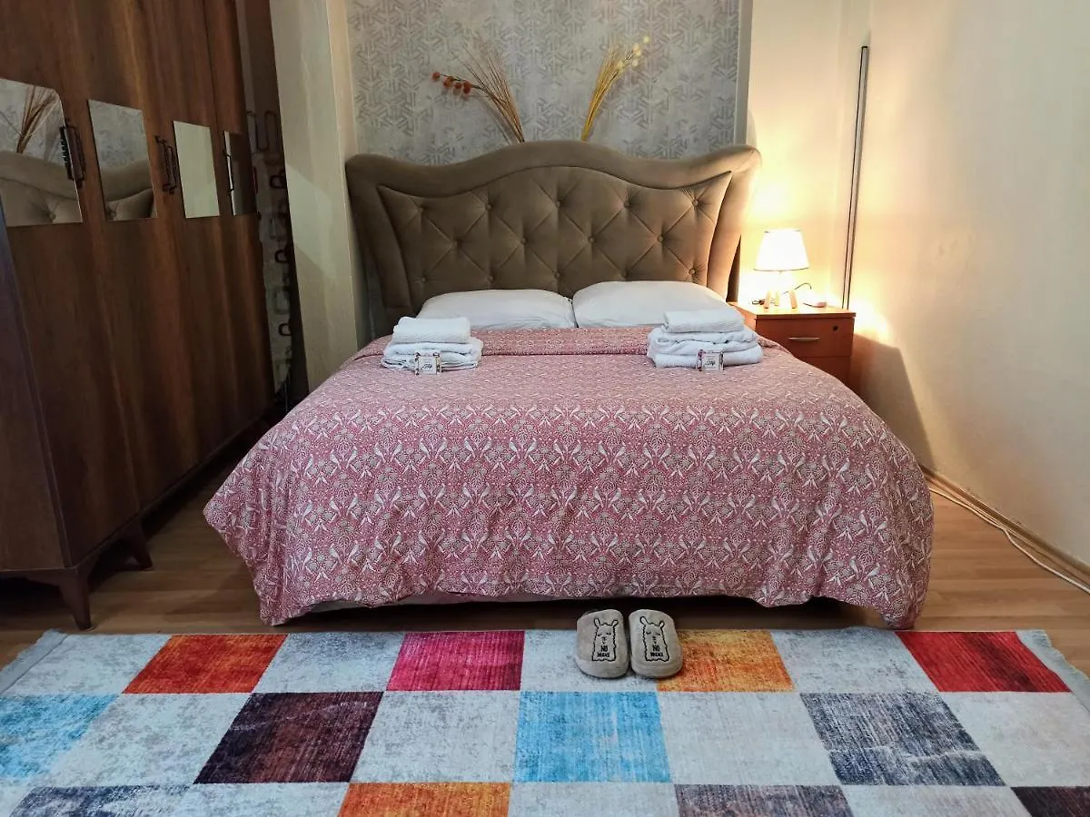 Contacten van Private Room Close To Merter And Gungoren Textile Center